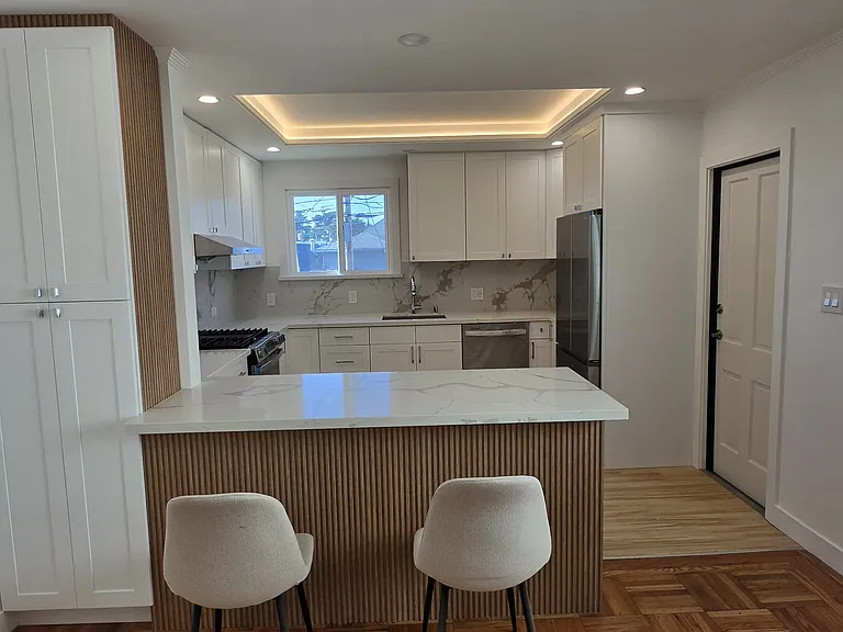 54 N Mayfair Ave — Photo 17