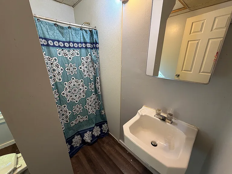 322 Shuart Ave #1 — Photo 4