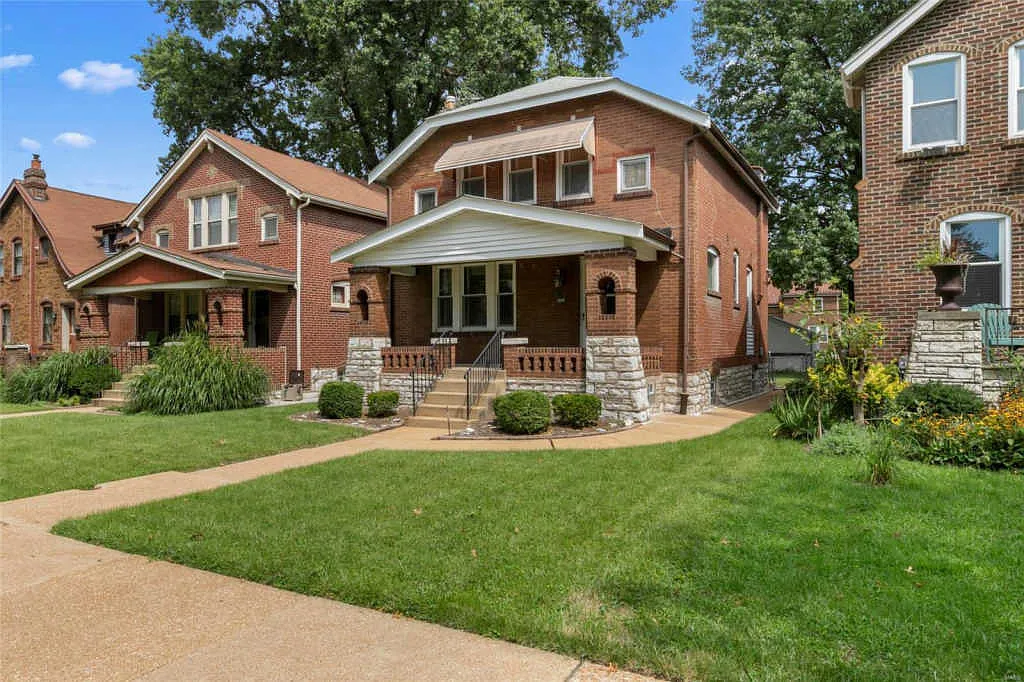 4073 Toenges Ave photo 1