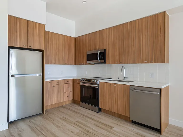 Uptown Lofts — Photo 5