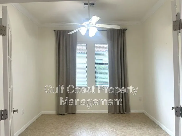 10485 Crooked Creek Dr — Photo 17