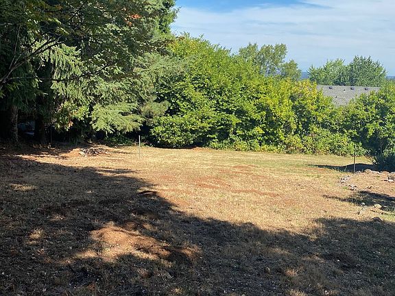 4th image of 441 SW Dogwood Dr #2