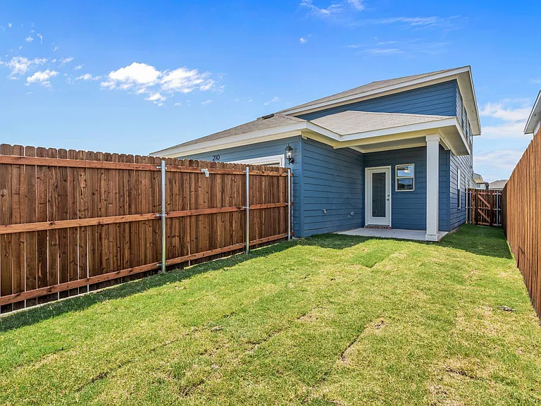 210 Monarch Way — Photo 32