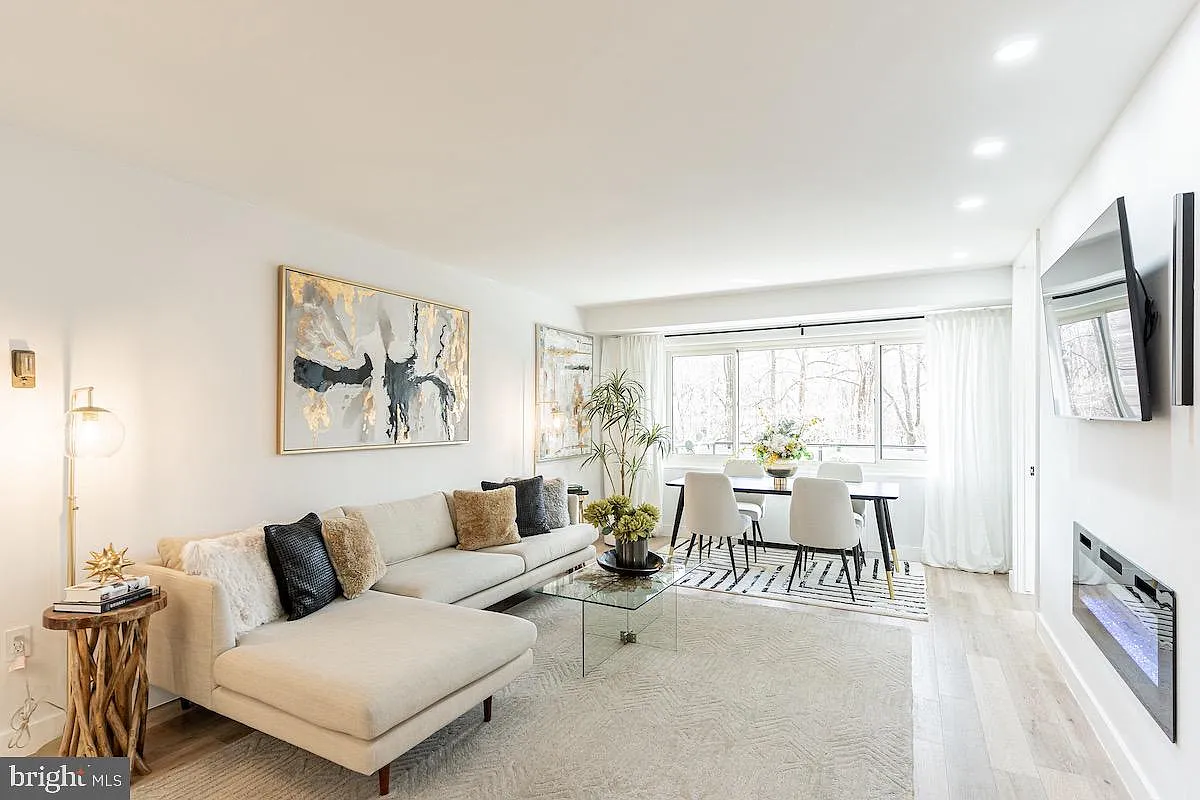 2 bed, 1.0 bath, 900 sqft, $3,800 — Photo 1
