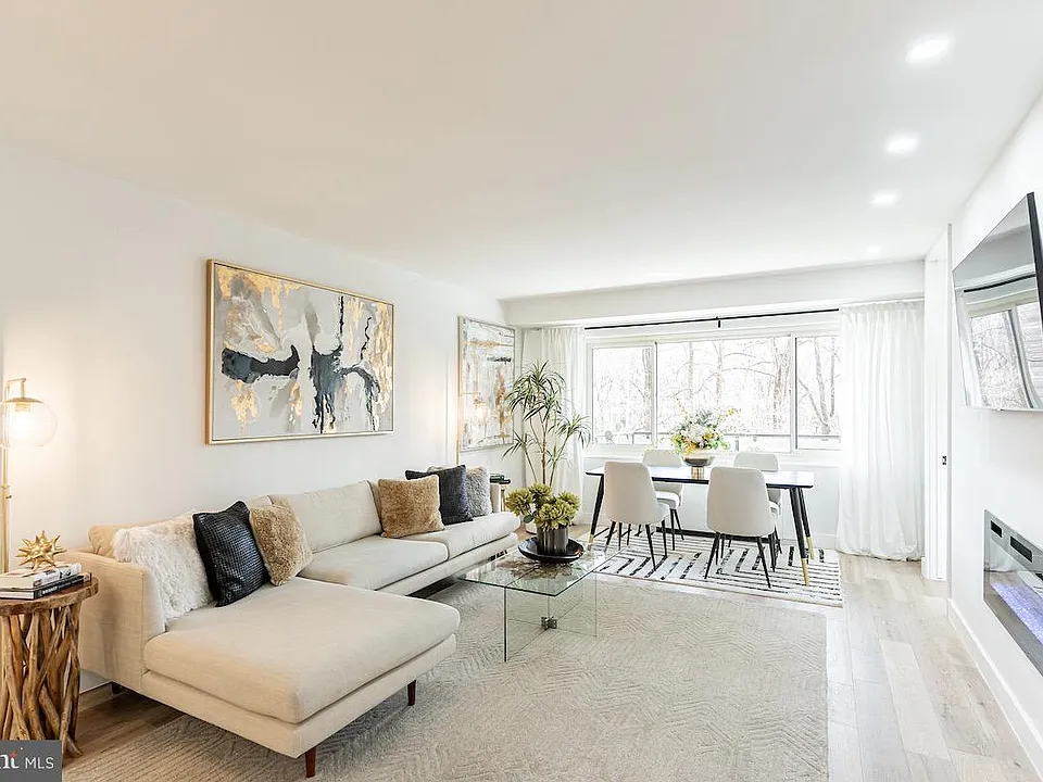 4201 Cathedral Ave NW #306E