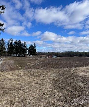3rd image of Pt Front Lot 35