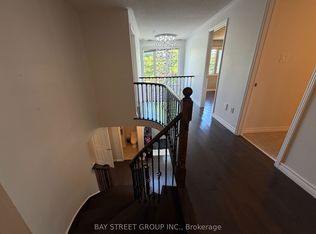 9 Ingleborough Ct, Markham, ON L3R8M9