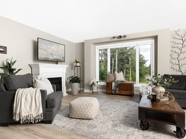 820 Manitoba St, Bracebridge, ON P1L 1W9