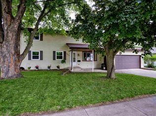 821 Grove St, Menasha, WI 54952