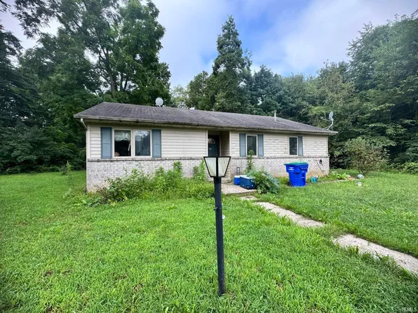 11725 Valentine Rd, Churubusco, IN 46723