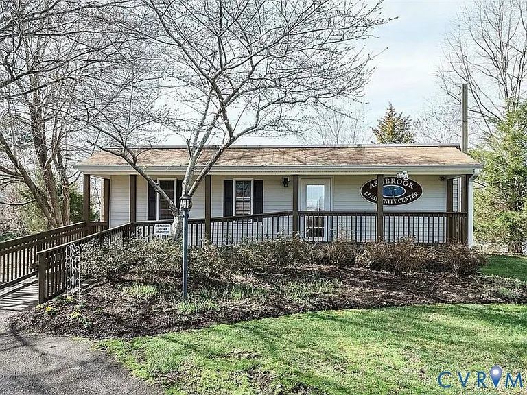 7806 Fern Hollow Dr — Photo 26