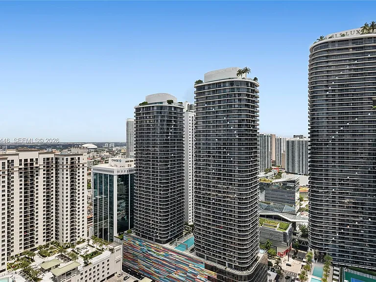 1000 Brickell Plz #4015 — Photo 47