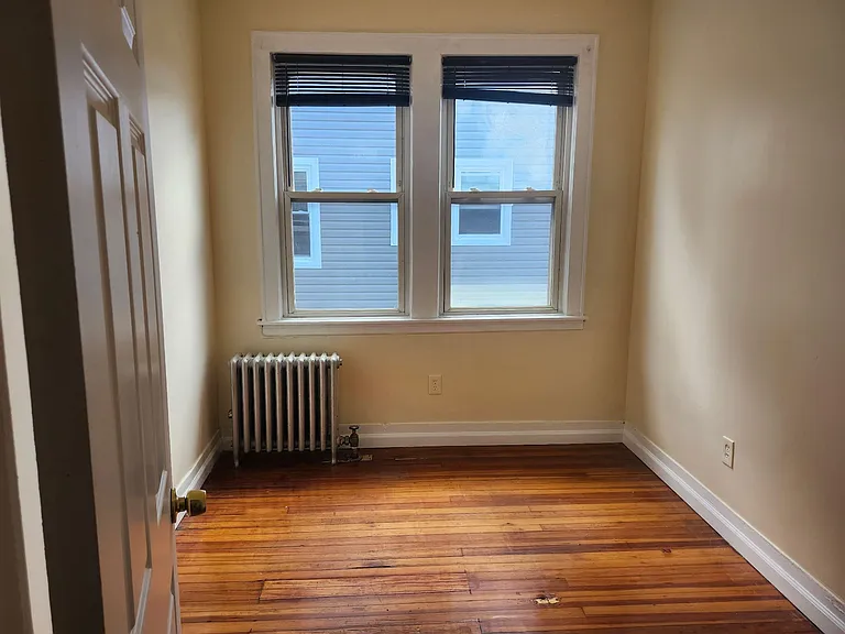 313 Leslie St #2 — Photo 6