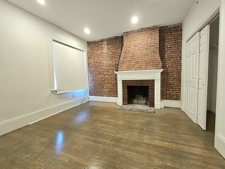 1406 Beacon St #7 — Photo 9