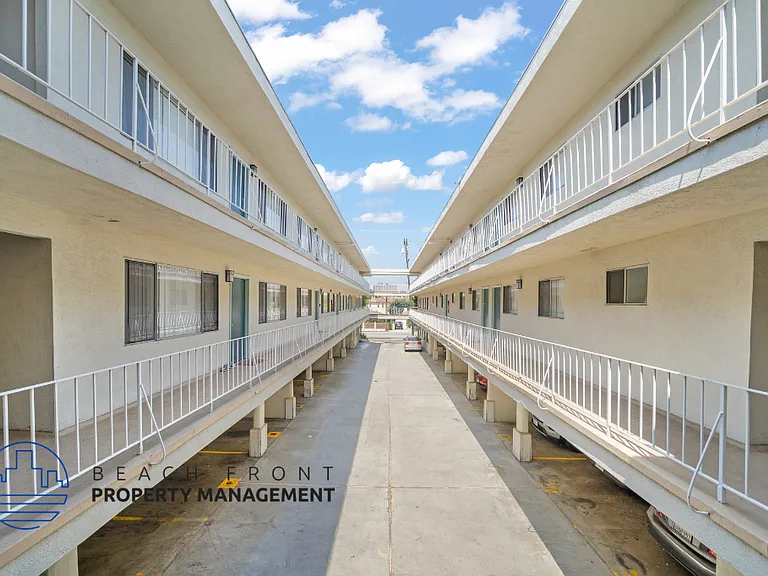 2700 Aviation Blvd #2704 — Photo 8