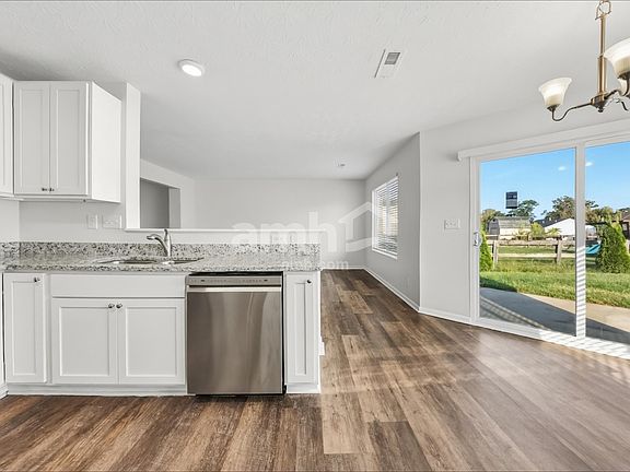 4th image of 2362 Hummingbird Ln