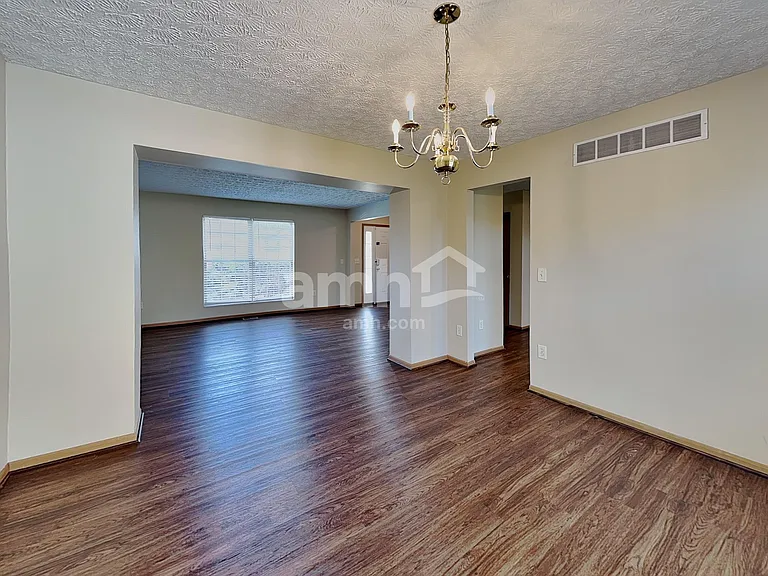 4308 Shady Meadows Dr — Photo 6