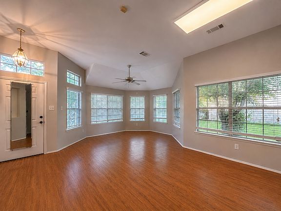 2nd image of 917 Bard Dr