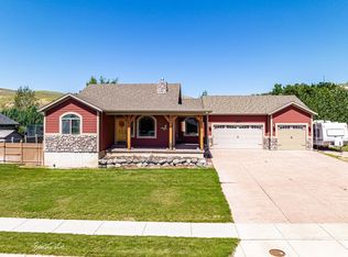 318 Oxford Peak Dr, Inkom, ID 83245