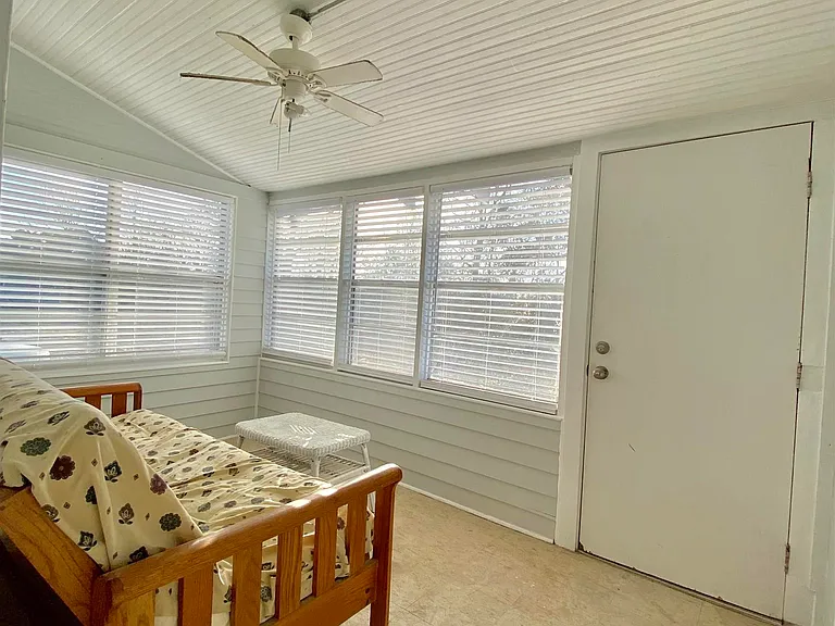 14039 Young Rd — Photo 10