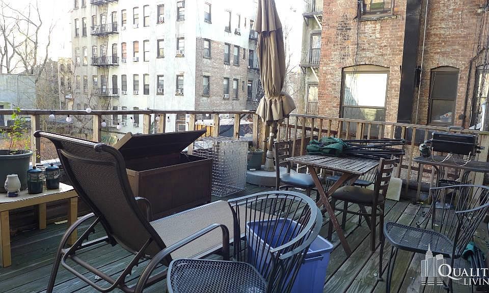 1st image of 221 E Broadway APT 4
