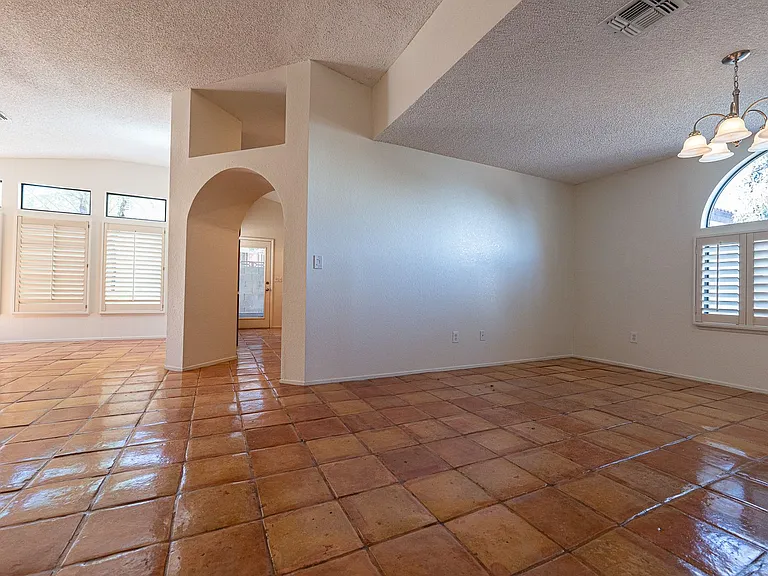6357 Formula Way — Photo 4
