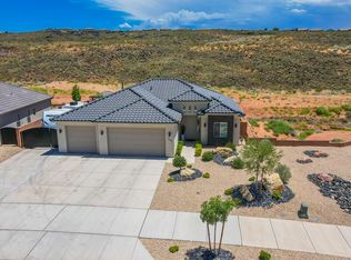 746 N Sandy Talus Dr, Washington, UT 84780