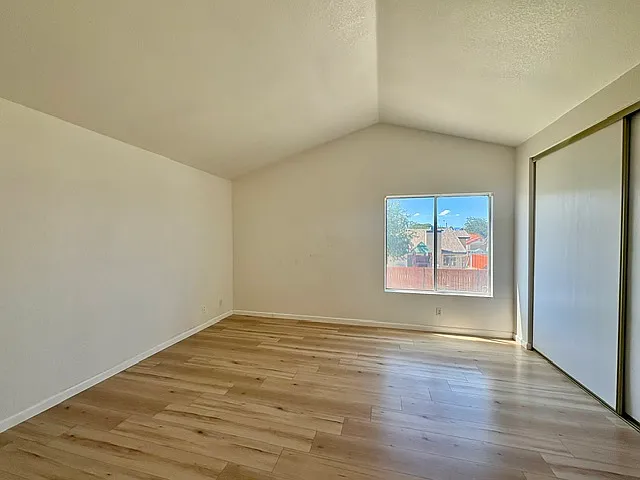 2344 Langhorn St — Photo 20