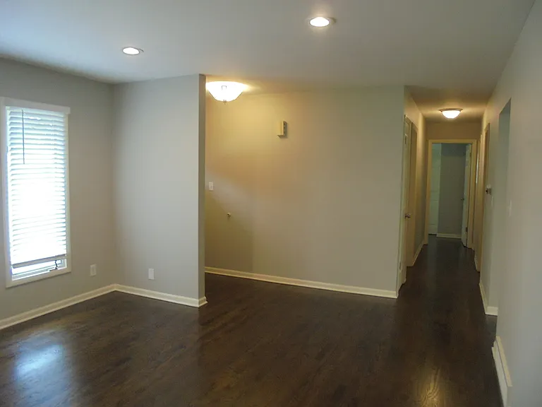 1130 Laurel Dr — Photo 4