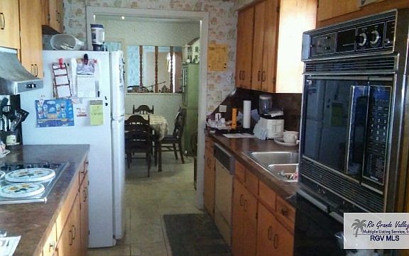 3rd image of 515 La Mancha St