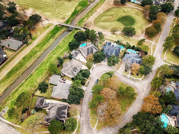 2nd image of 2323 Merrill Hills Cir