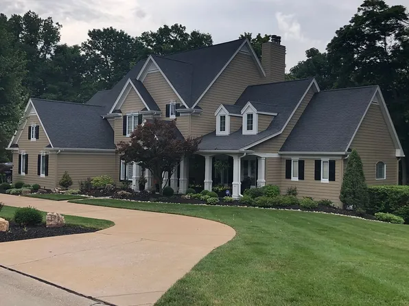 17510 Galmiche Ct, Chesterfield, MO 63005