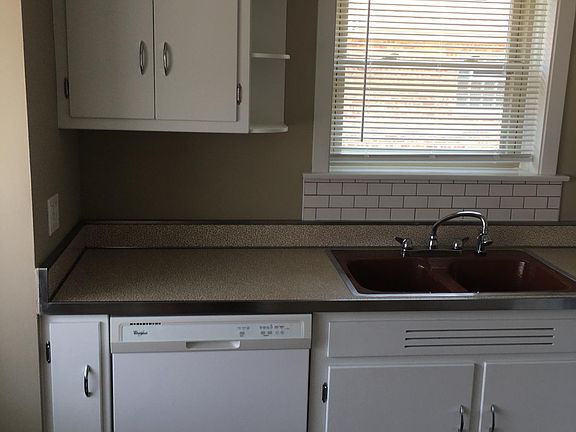 3rd image of 7504 W Lawler Ave