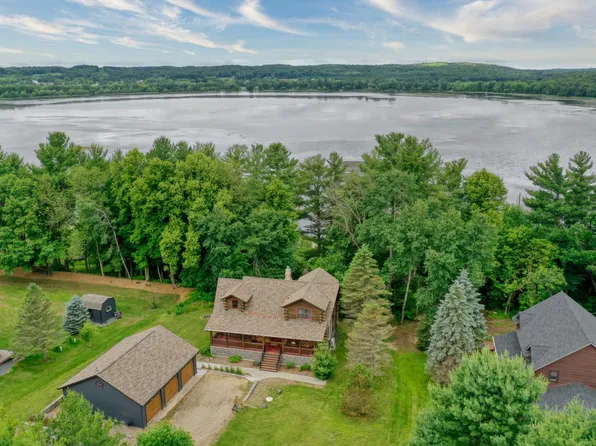 871 207th St, Dresser, WI 54009