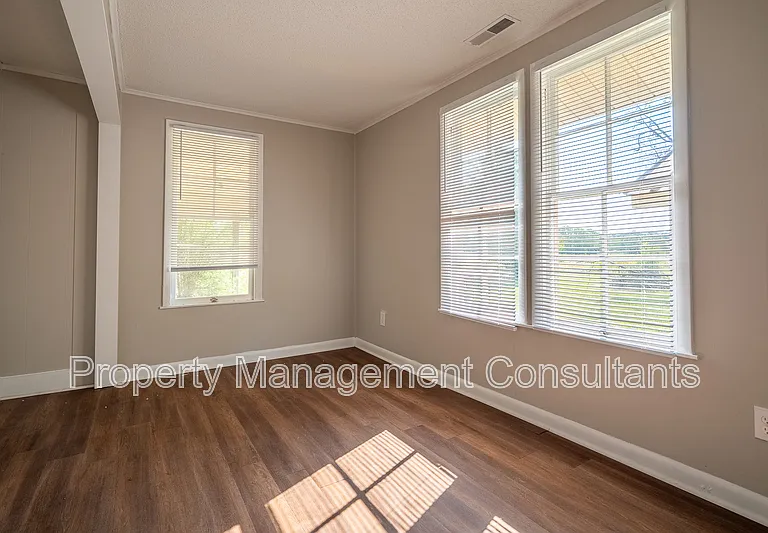 2208 Old Gurley Pike — Photo 11