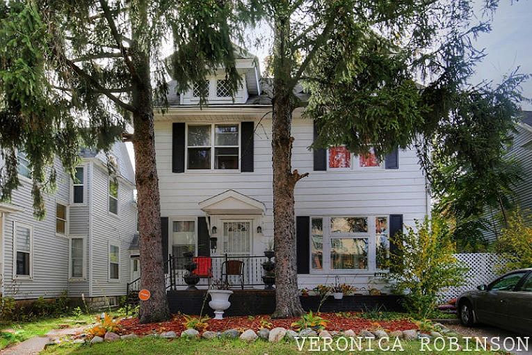 1st image of 722 Franklin St SE
