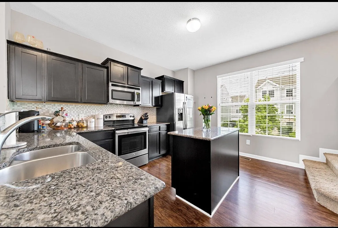 5925 Winberry Creek Dr — Photo 3