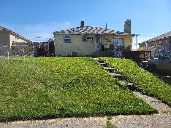 3rd image of 2414 E Longfellow Ave
