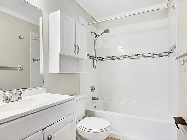 6319 S Church Ave — Photo 8