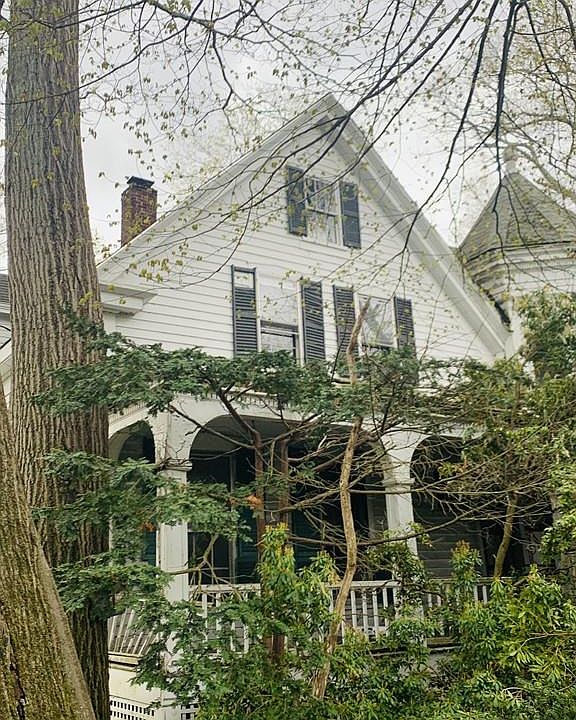 1st image of 322 Sherman St