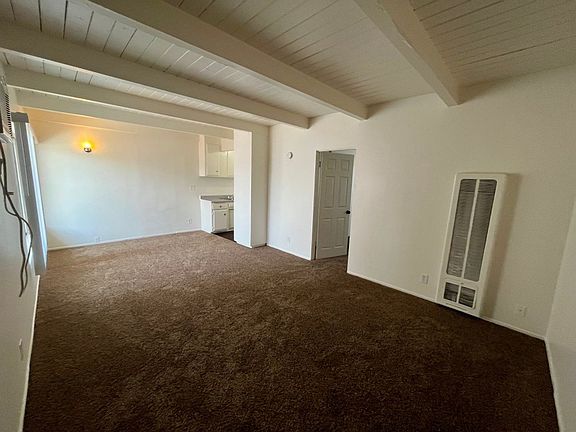 3rd image of 911 Ventura Ave #6