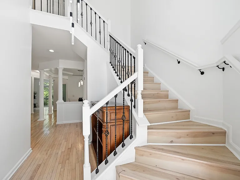 8727 Talbott Farm Dr — Photo 13