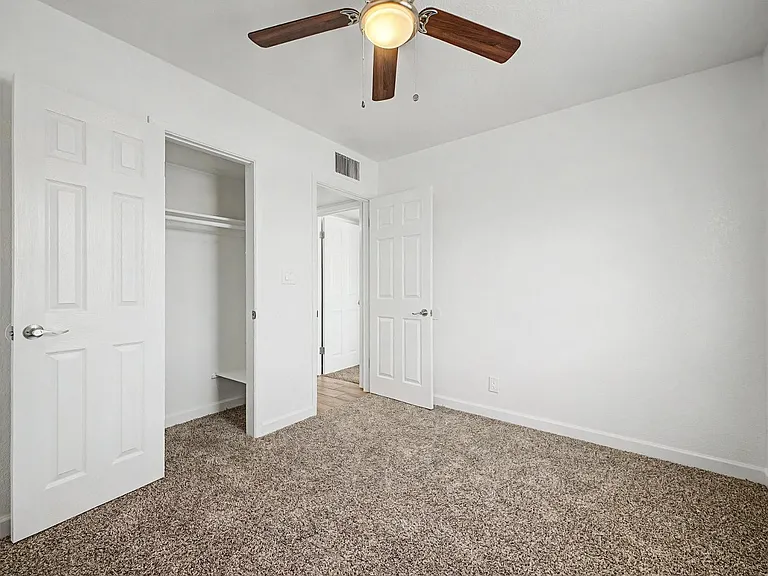 3519 W Orchid Ln — Photo 23