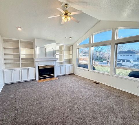 3rd image of 1009 Juanita Way