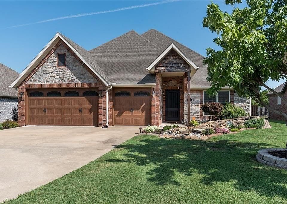 1st image of 4108 SW Flagstone Blvd