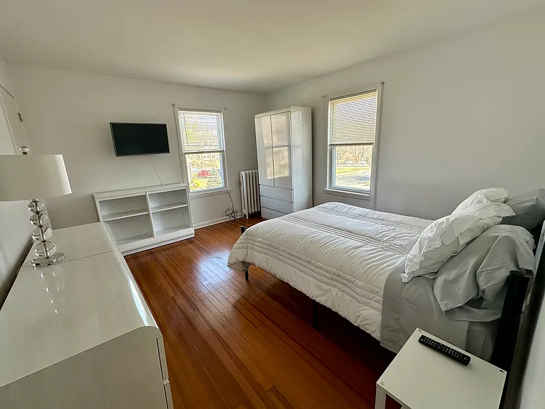 243 Lebanon Ave — Photo 3