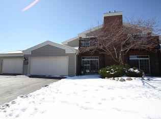 N16W26539 Golf View Ln, Pewaukee, WI 53072