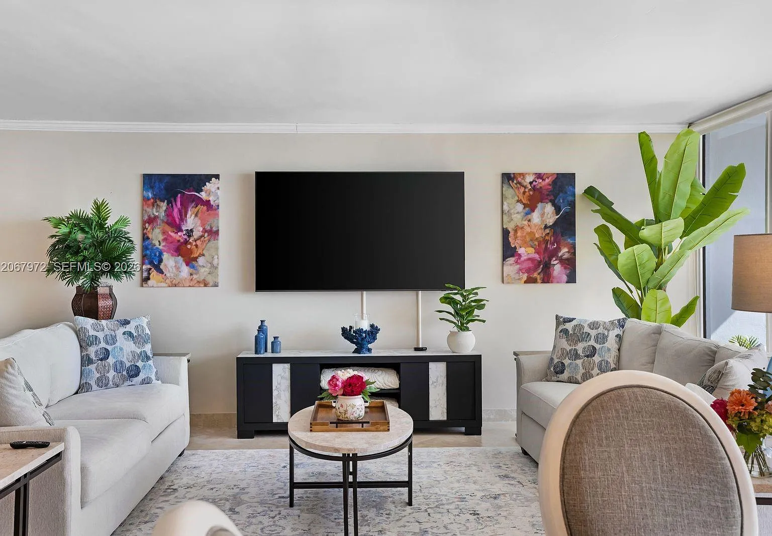 Plaza South Condo — Photo 2