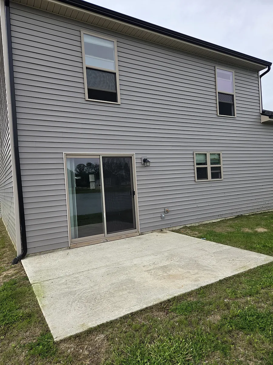 Building Photo - 14834 Alessandria Dr