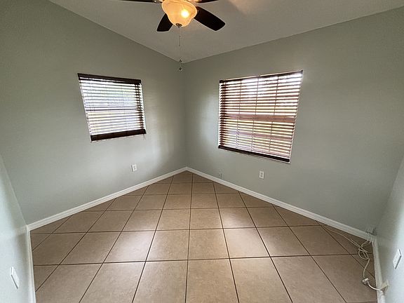 4th image of 95 Cricket Hollow Ln